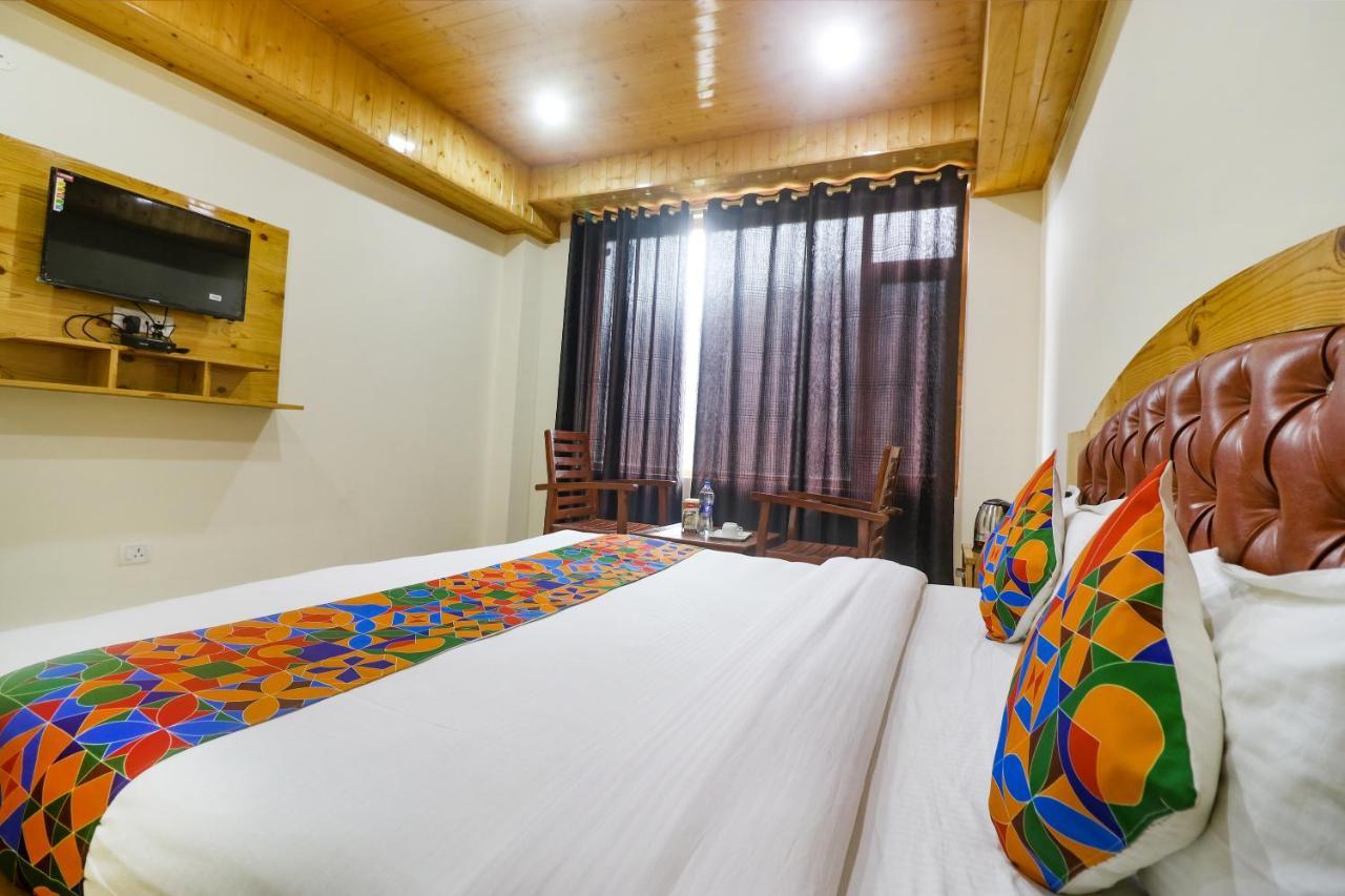 מנאלי Fabhotel Castle Rock מראה חיצוני תמונה